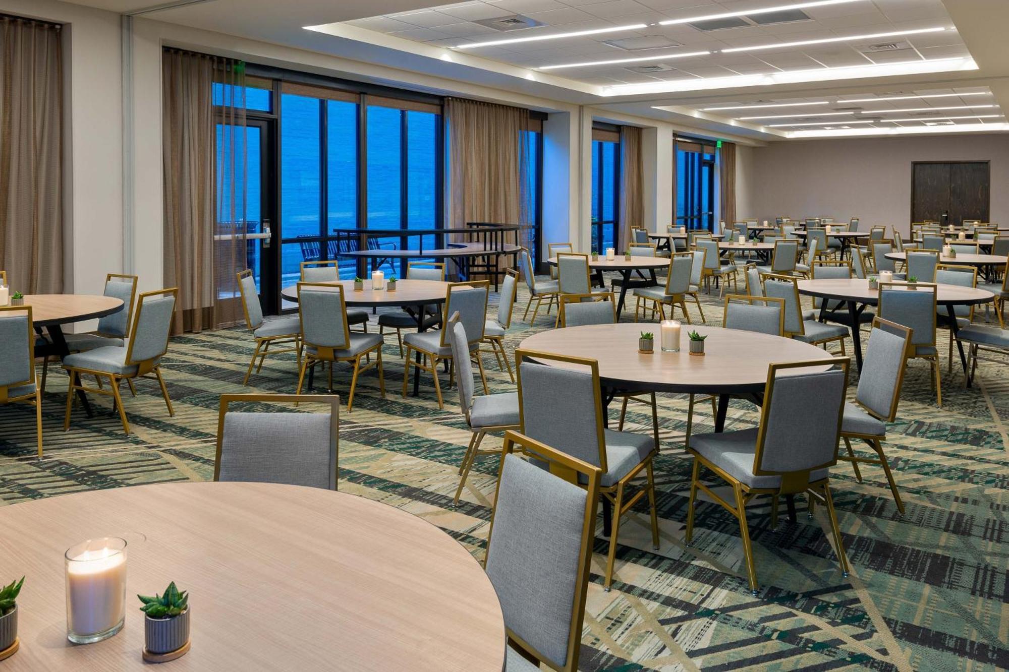 Courtyard By Marriott Atlanta Midtown Ξενοδοχείο Εξωτερικό φωτογραφία