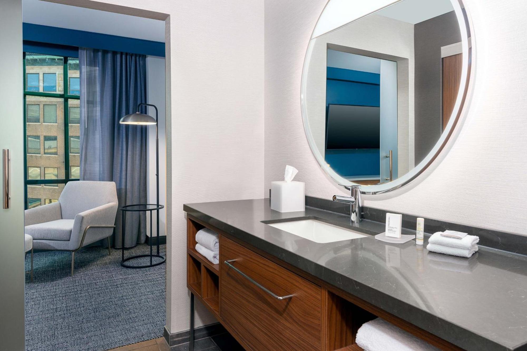 Courtyard By Marriott Atlanta Midtown Ξενοδοχείο Εξωτερικό φωτογραφία