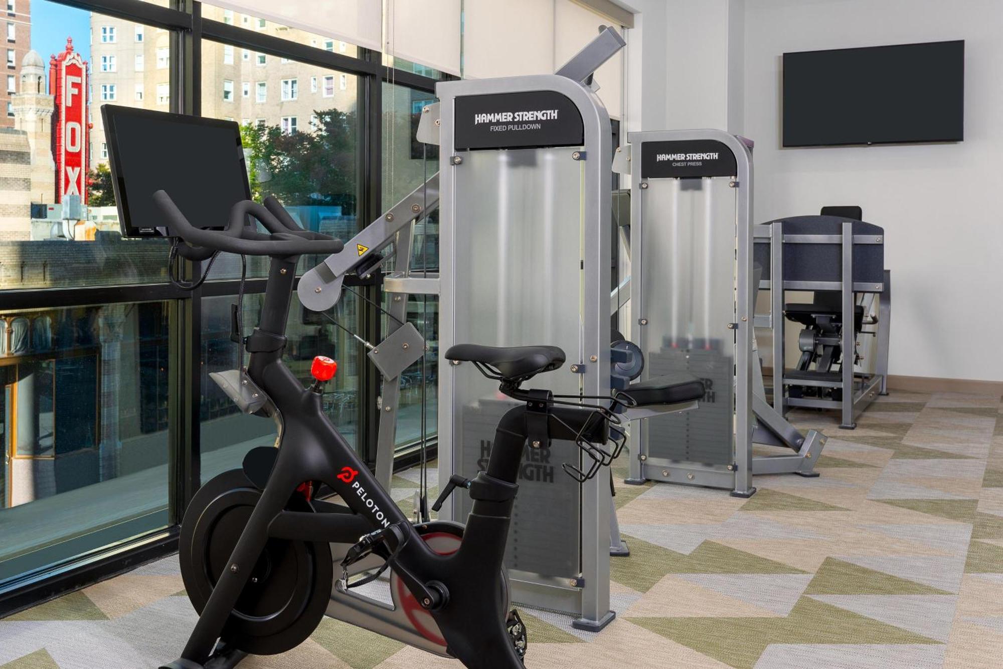 Courtyard By Marriott Atlanta Midtown Ξενοδοχείο Εξωτερικό φωτογραφία