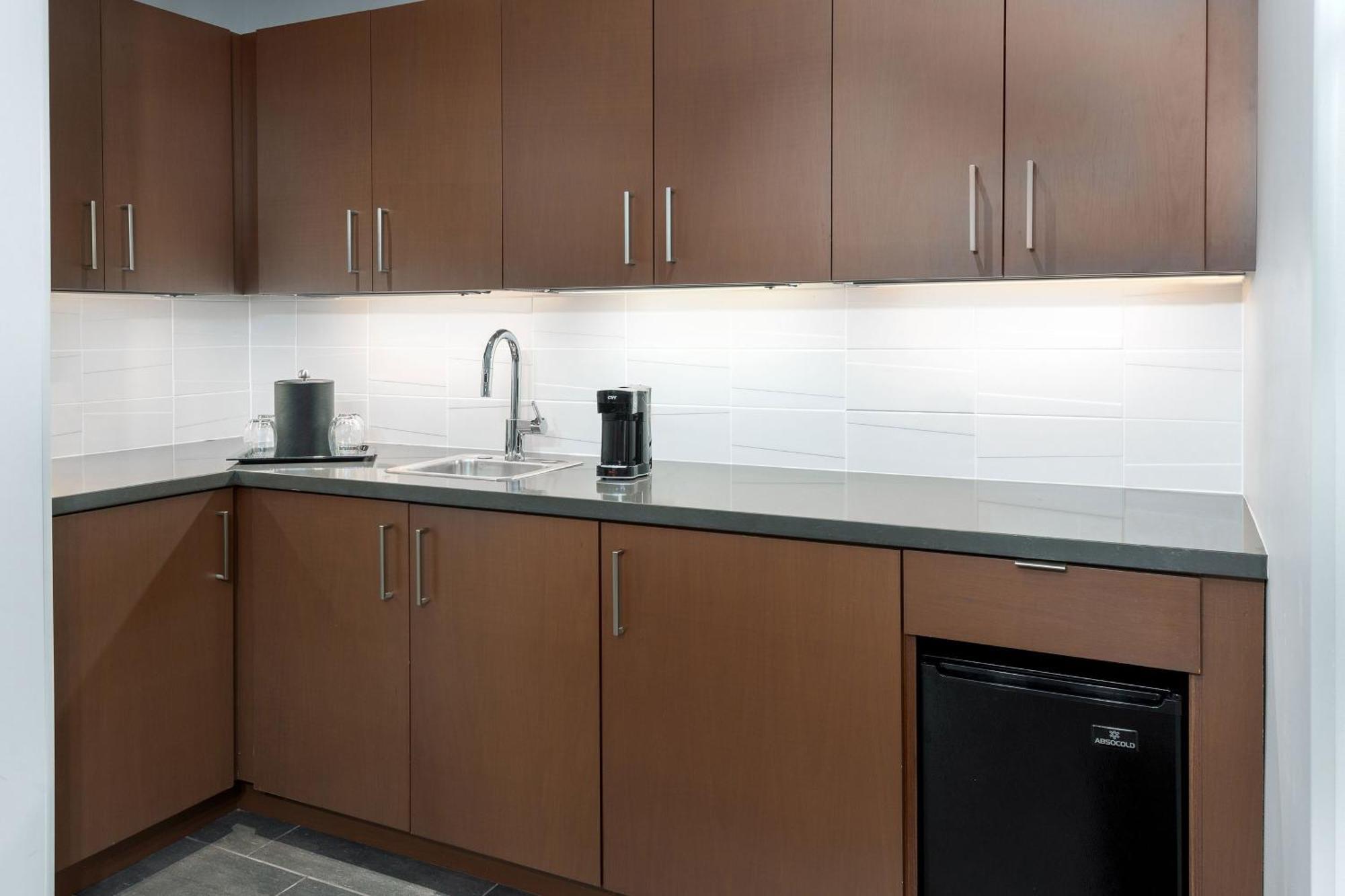 Courtyard By Marriott Atlanta Midtown Ξενοδοχείο Εξωτερικό φωτογραφία