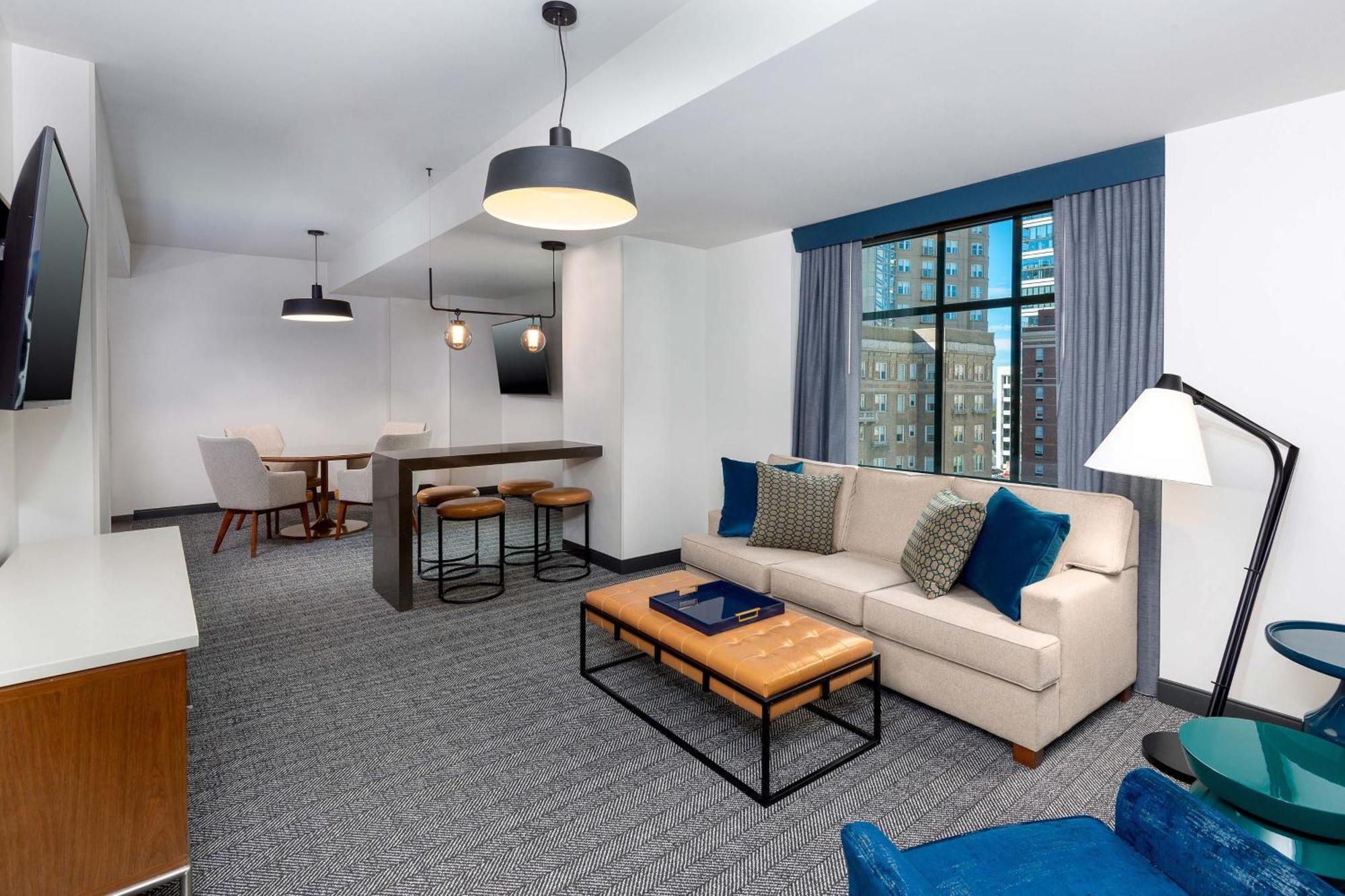 Courtyard By Marriott Atlanta Midtown Ξενοδοχείο Εξωτερικό φωτογραφία